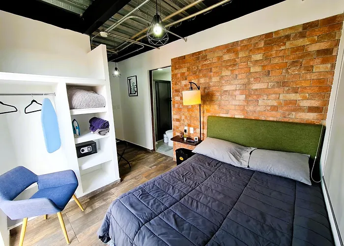 R07 At Itesm Cem Full Services, Shared-kitchen, Fridge ,laundry, Smart Tv, Parking, Balcony Pensión 4*