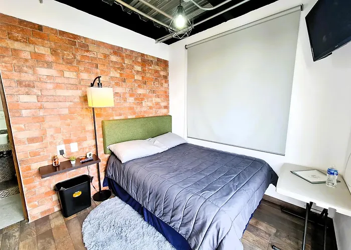 Pensión R07 At Itesm Cem Full Services, Shared-kitchen, Fridge ,laundry, Smart Tv, Parking, Balcony 4*